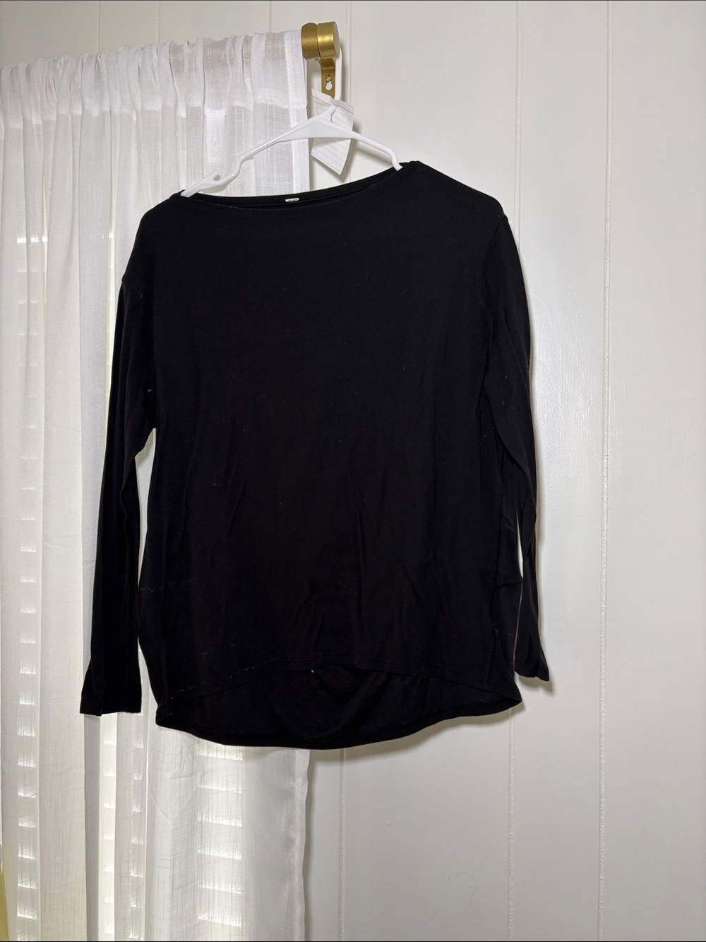 lululemon athletica Black Long-Sleeve Women's Tee